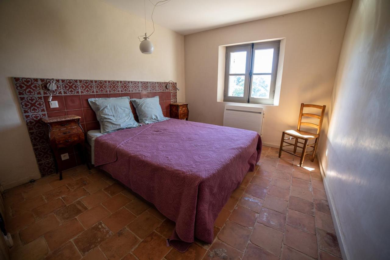 Вілла Domaine Les Perpetus La Tour-d'Aigues Екстер'єр фото