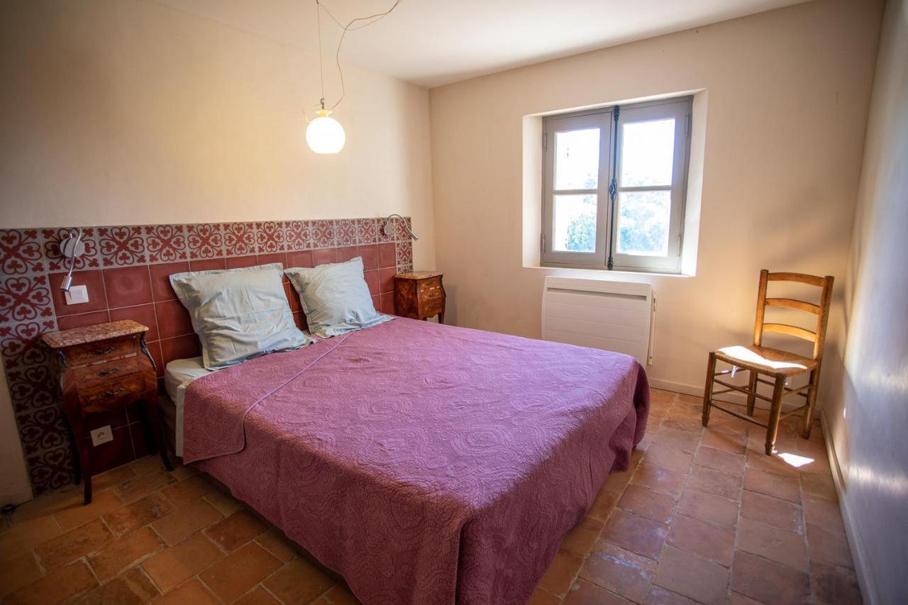Вілла Domaine Les Perpetus La Tour-d'Aigues Екстер'єр фото