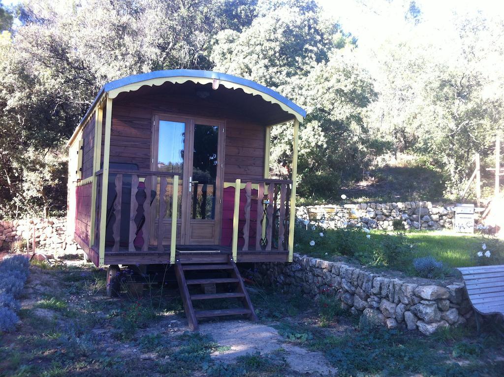 Вілла Domaine Les Perpetus La Tour-d'Aigues Екстер'єр фото